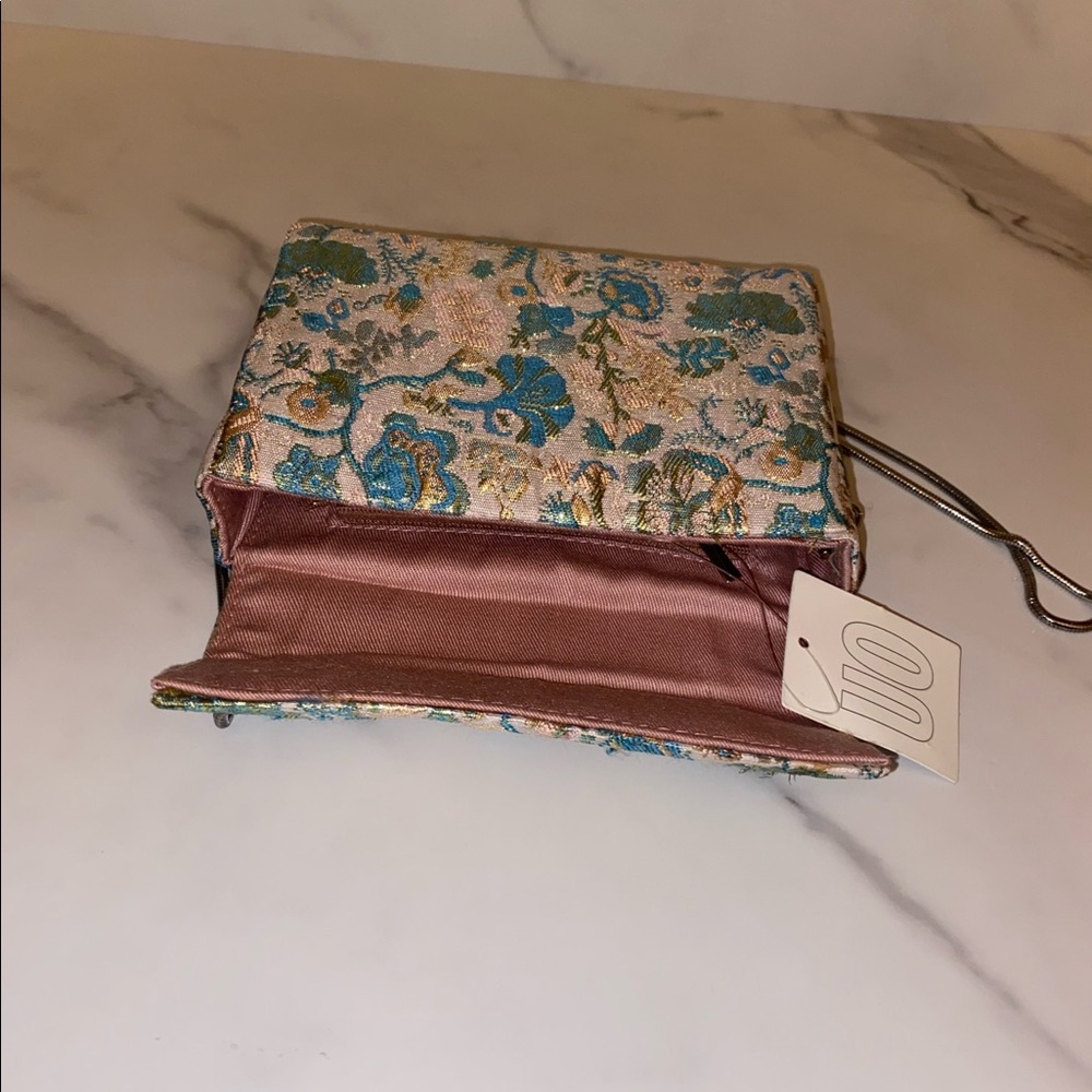 UO Gigi Mini Crossbody Bag - Picture 4 of 5